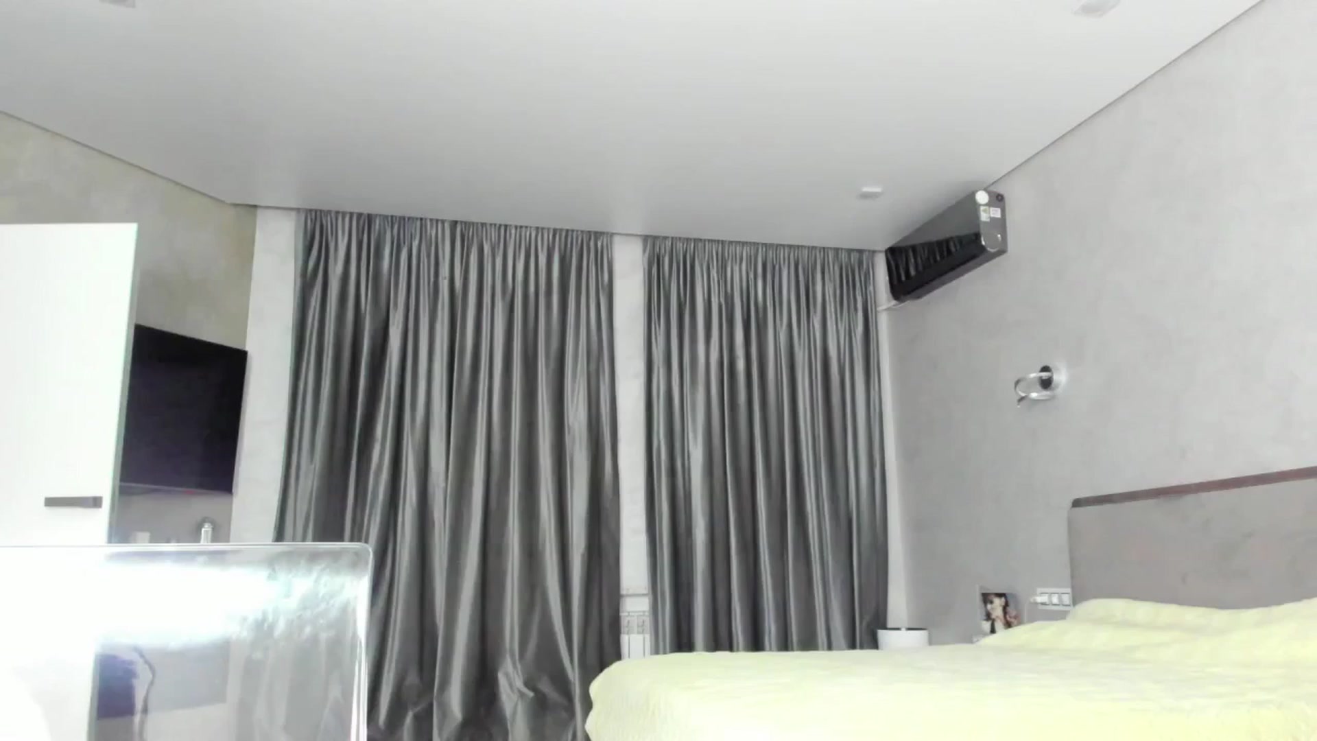 Gallery image thumbnail from NeverForgetK's myfreecams stream on, 05/24/2025, 17:32 image 3 of 20