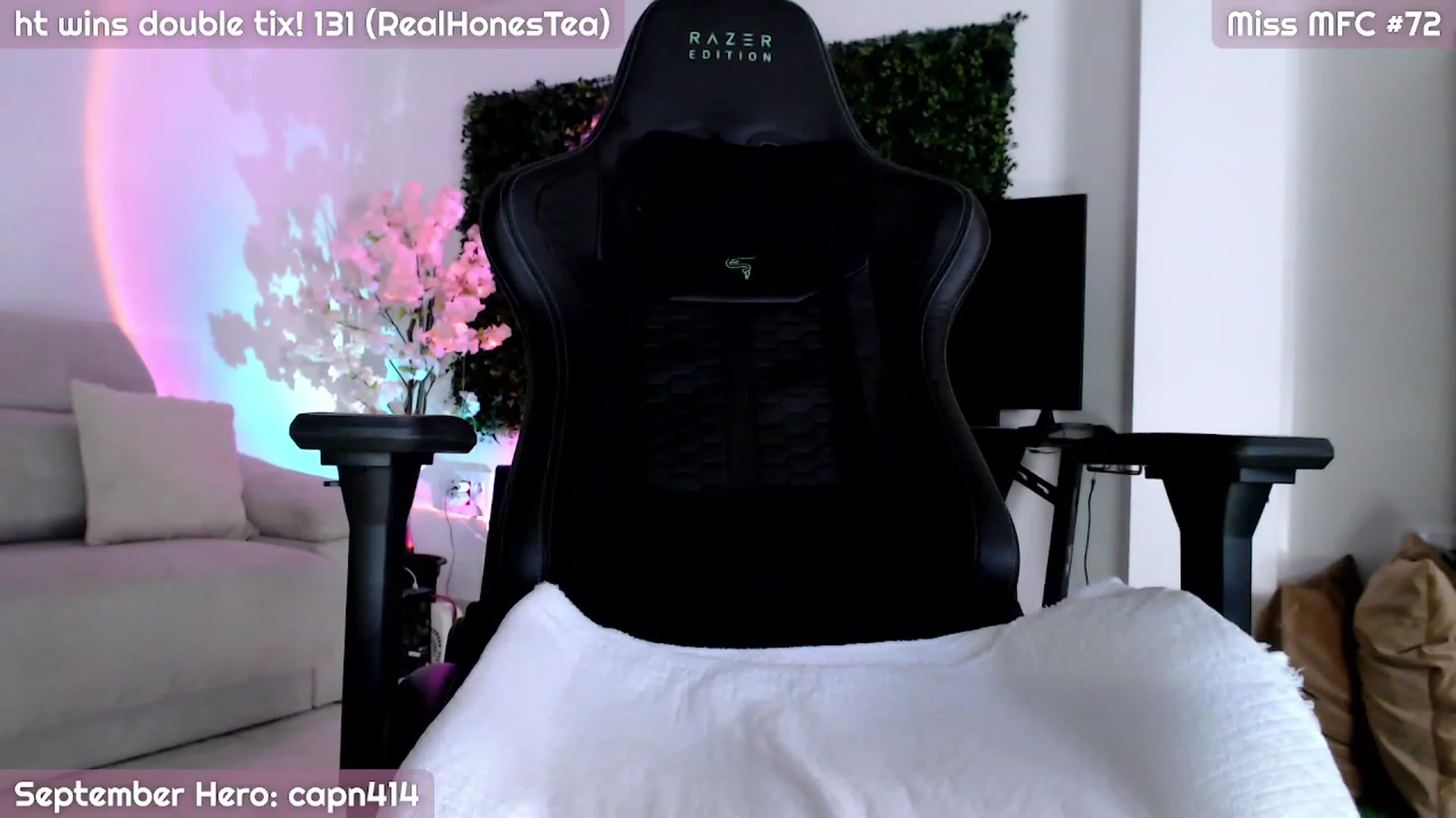 Gallery image thumbnail from NewBoobies4BB's myfreecams stream on, 09/10/2023, 01:12 image 4 of 20