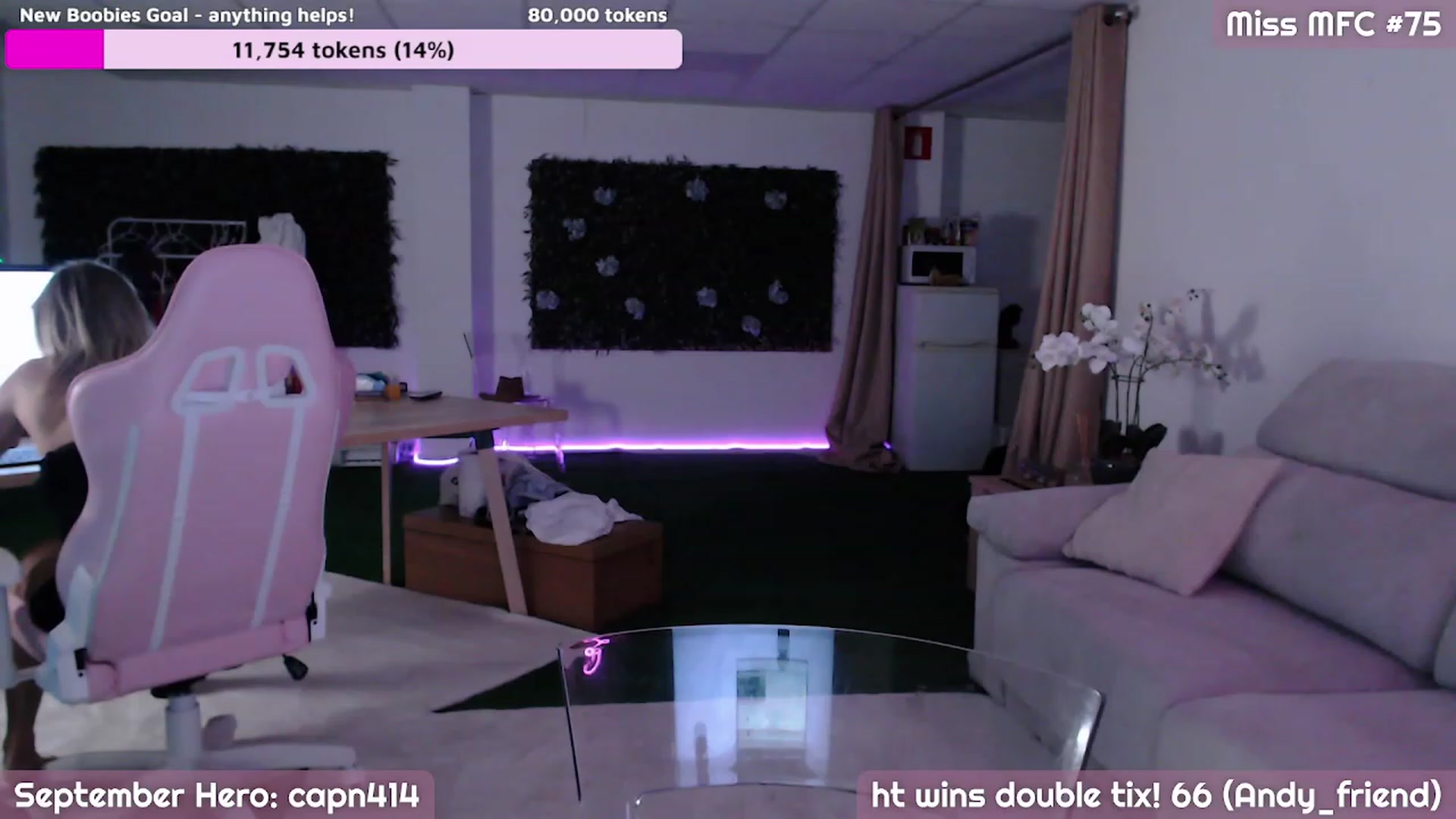 Gallery image thumbnail from NewBoobies4BB's myfreecams stream on, 09/12/2023, 20:48 image 4 of 20