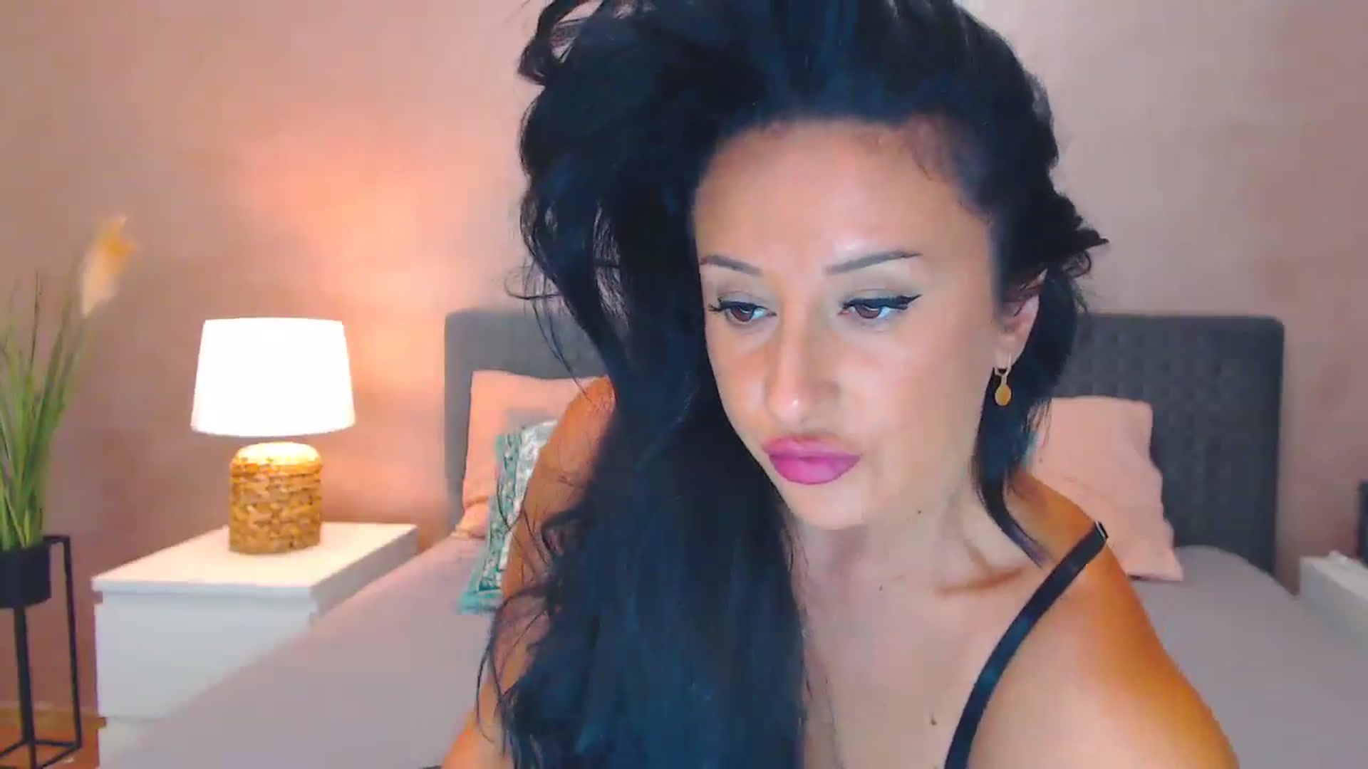 Gallery image thumbnail from NewGirl1's myfreecams stream on, 08/01/2024, 09:43 image 12 of 20
