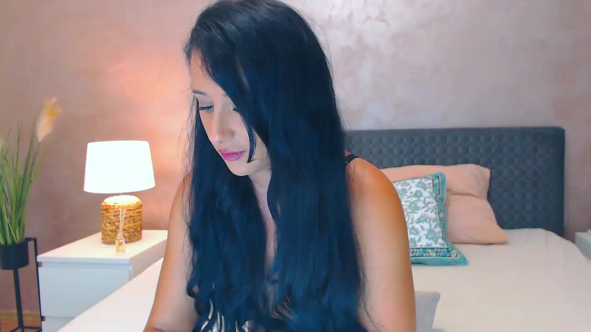 Gallery image thumbnail from NewGirl1's myfreecams stream on, 08/08/2024, 10:05 image 7 of 20
