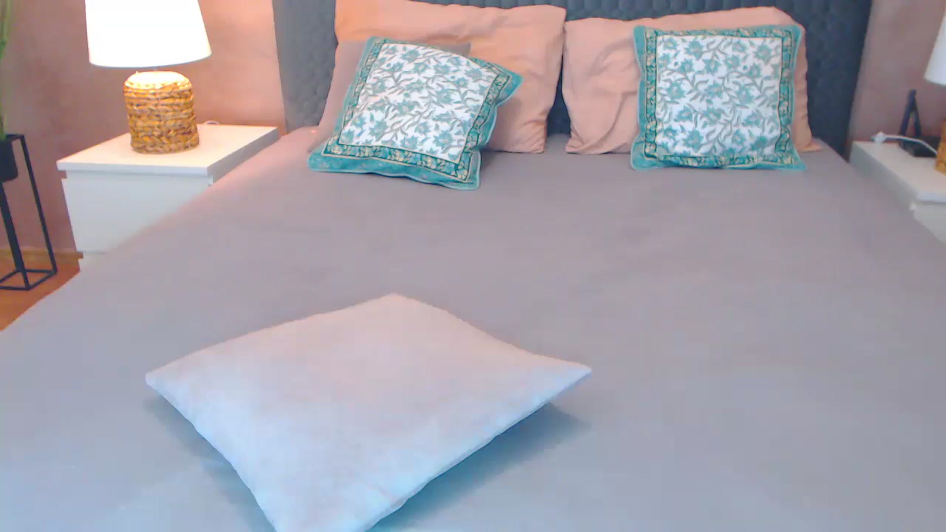 Gallery image thumbnail from NewGirl1's myfreecams stream on, 08/26/2024, 08:09 image 16 of 20