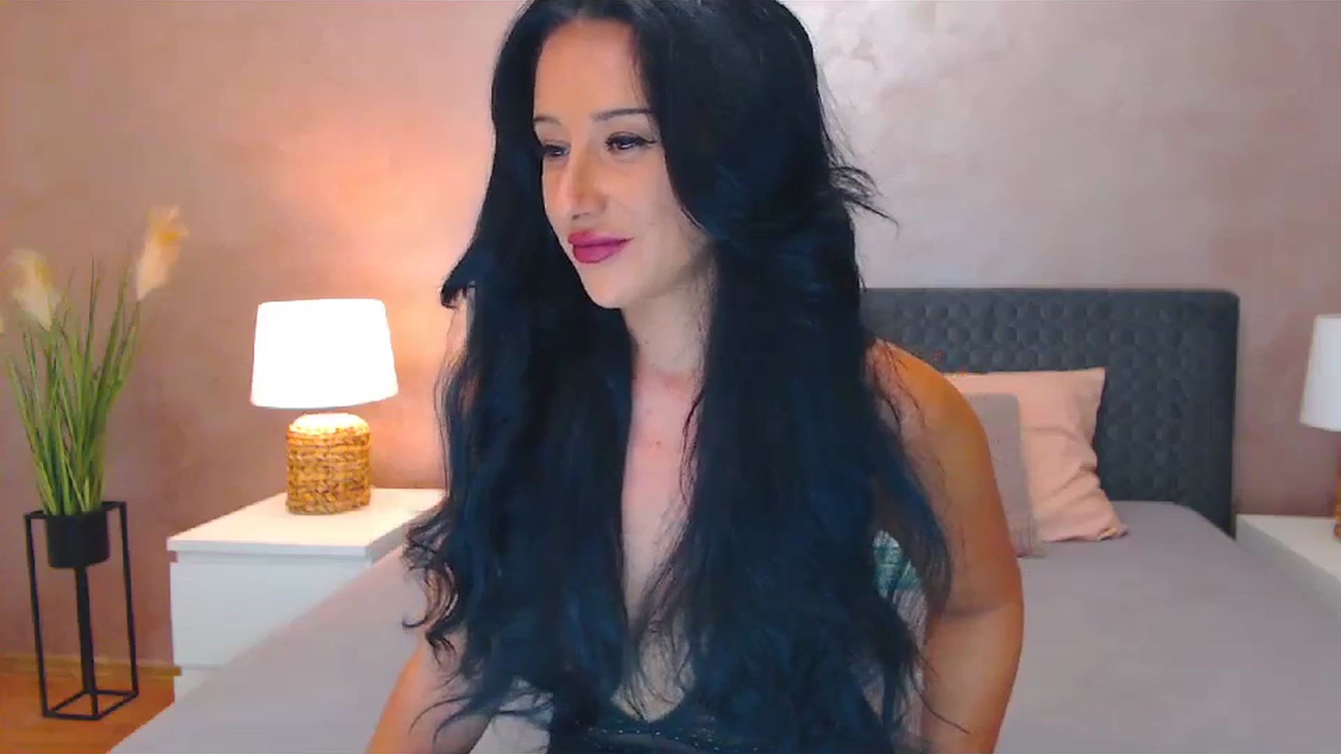 Gallery image thumbnail from NewGirl1's myfreecams stream on, 08/28/2024, 08:15 image 3 of 20