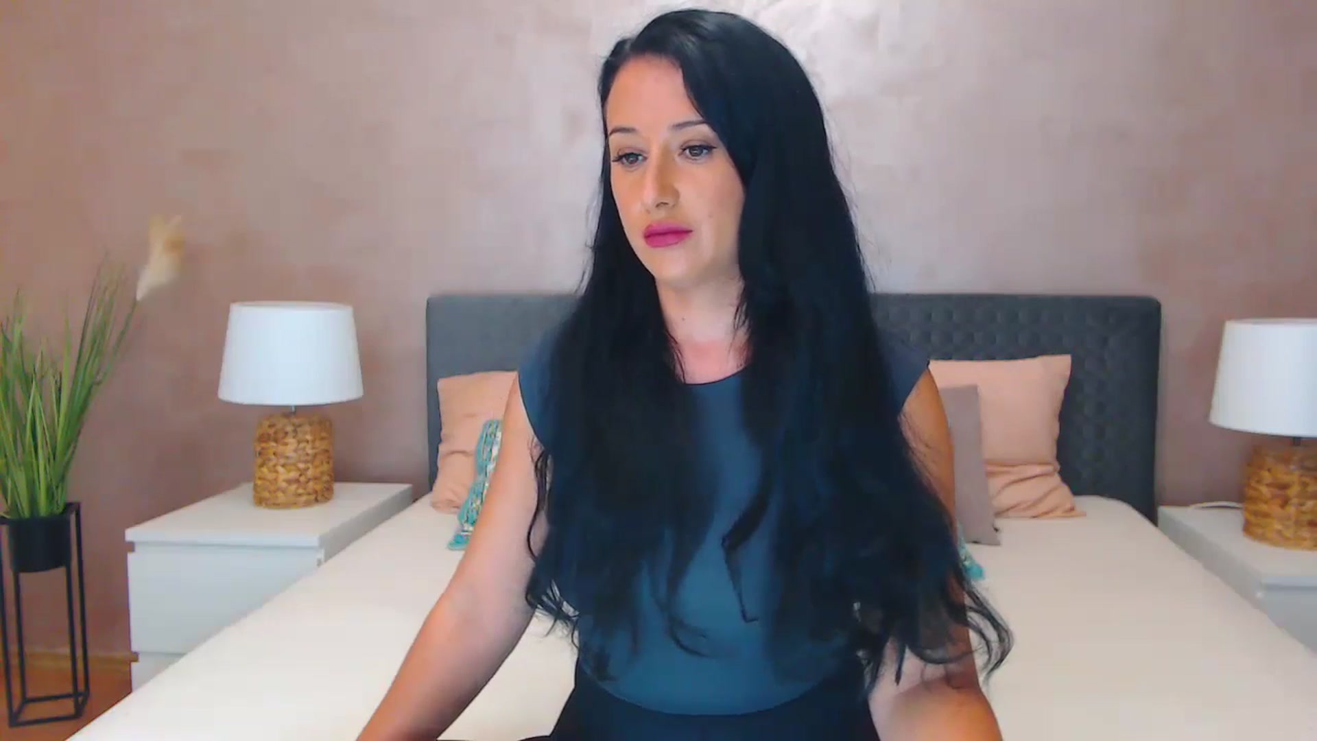 Gallery image thumbnail from NewGirl1's myfreecams stream on, 09/17/2024, 07:45 image 16 of 20