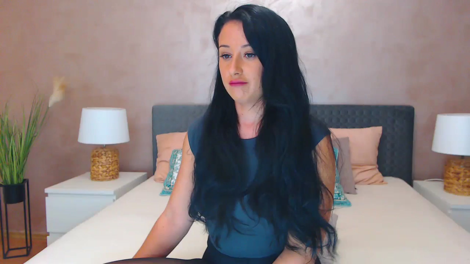 Gallery image thumbnail from NewGirl1's myfreecams stream on, 09/17/2024, 07:45 image 11 of 20