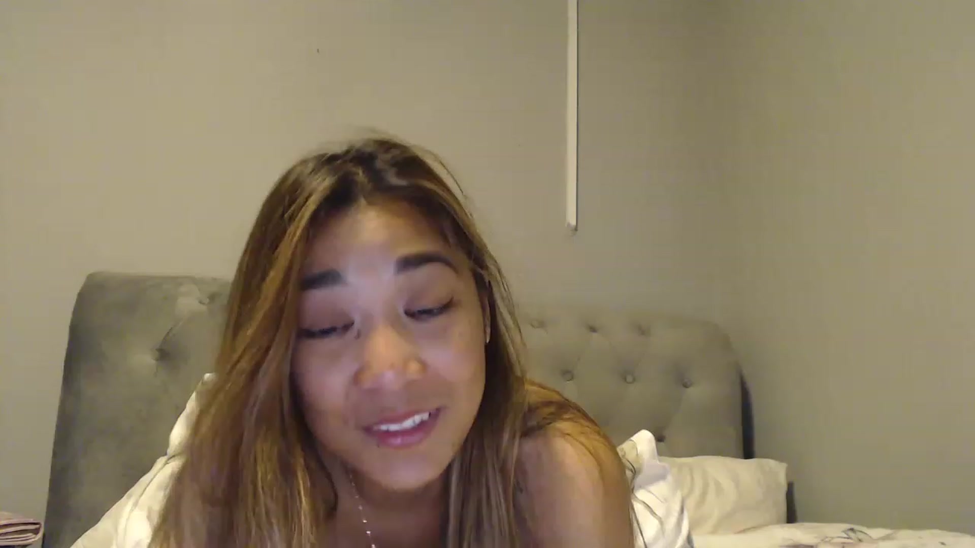 Gallery image thumbnail from NewKristine23's myfreecams stream on, 08/19/2023, 24:49 image 7 of 20