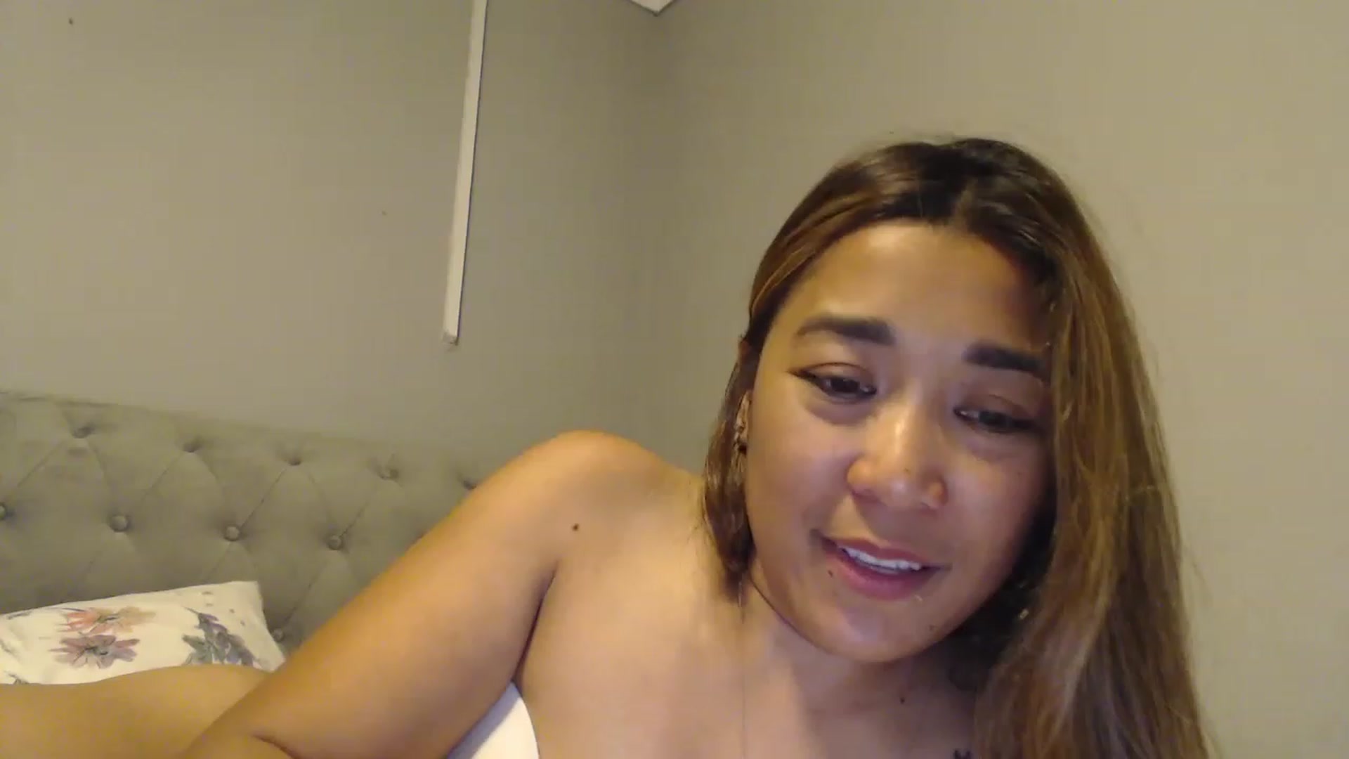 Gallery image thumbnail from NewKristine23's myfreecams stream on, 08/19/2023, 24:49 image 20 of 20