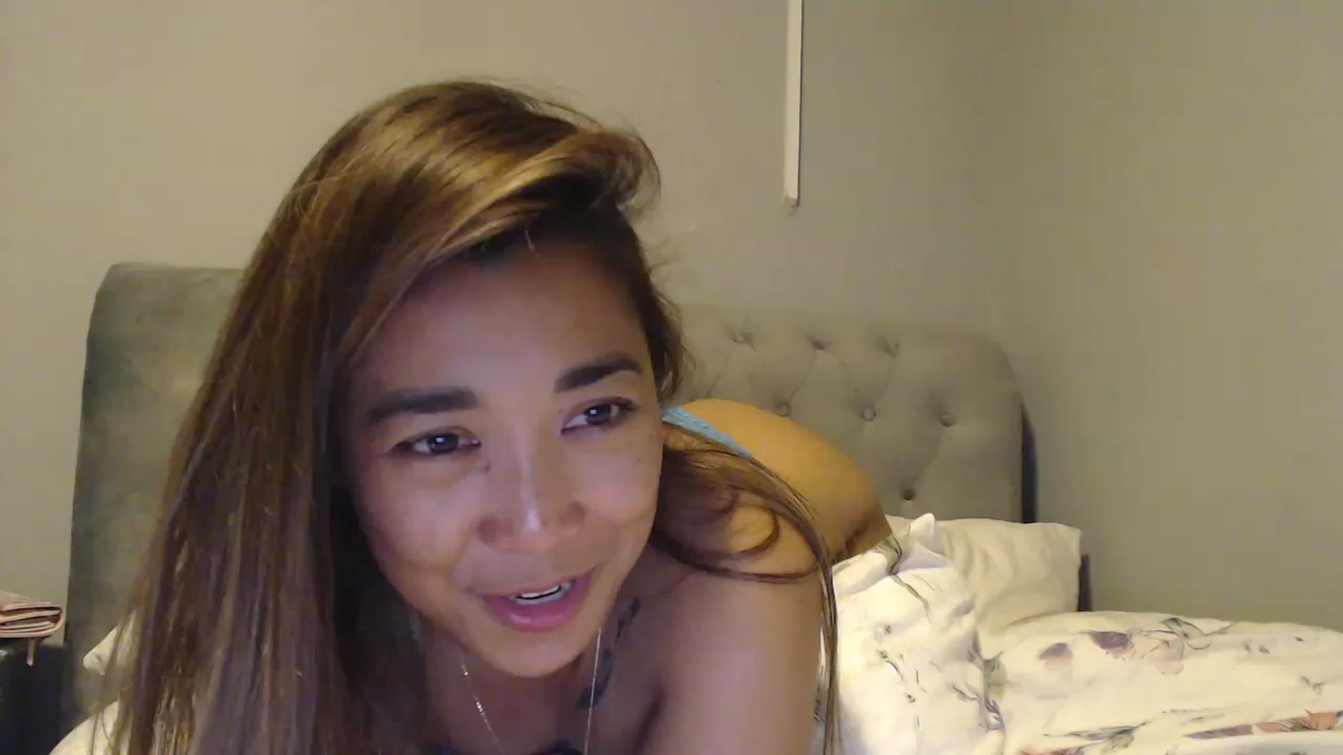 Gallery image thumbnail from NewKristine23's myfreecams stream on, 08/19/2023, 24:49 image 8 of 20