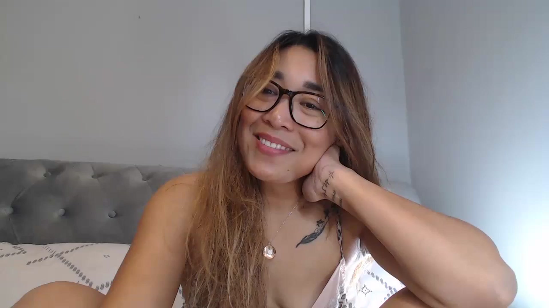 Gallery image thumbnail from NewKristine23's myfreecams stream on, 10/29/2023, 13:34 image 1 of 20