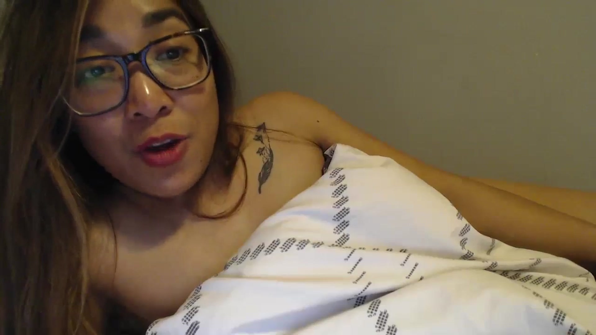 Gallery image thumbnail from NewKristine23's myfreecams stream on, 10/29/2023, 23:59 image 17 of 20