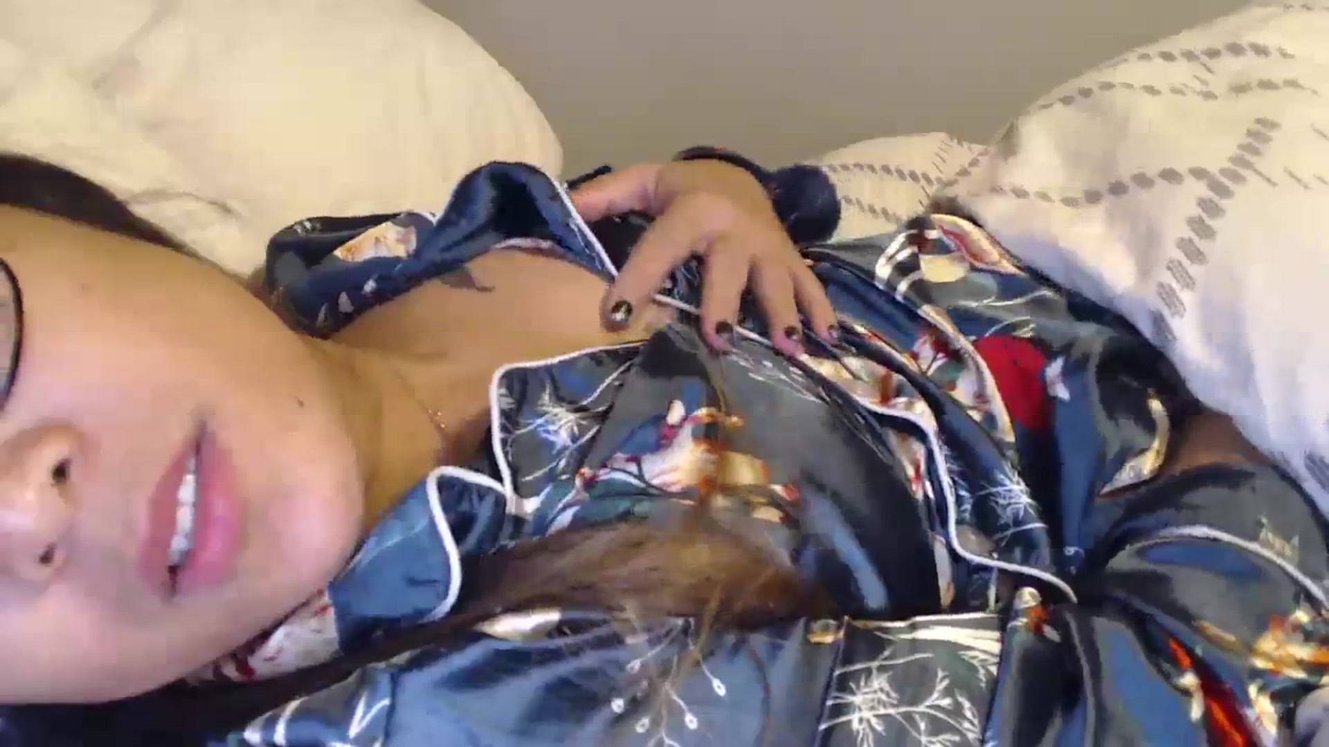 Gallery image thumbnail from NewKristine23's myfreecams stream on, 11/22/2023, 23:45 image 5 of 20