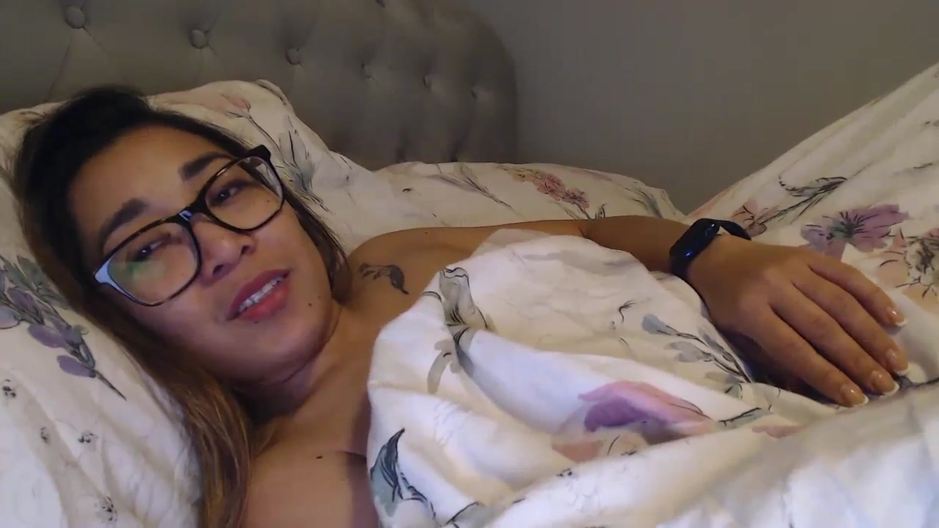 Gallery image thumbnail from NewKristine23's myfreecams stream on, 01/02/2024, 13:11 image 7 of 20