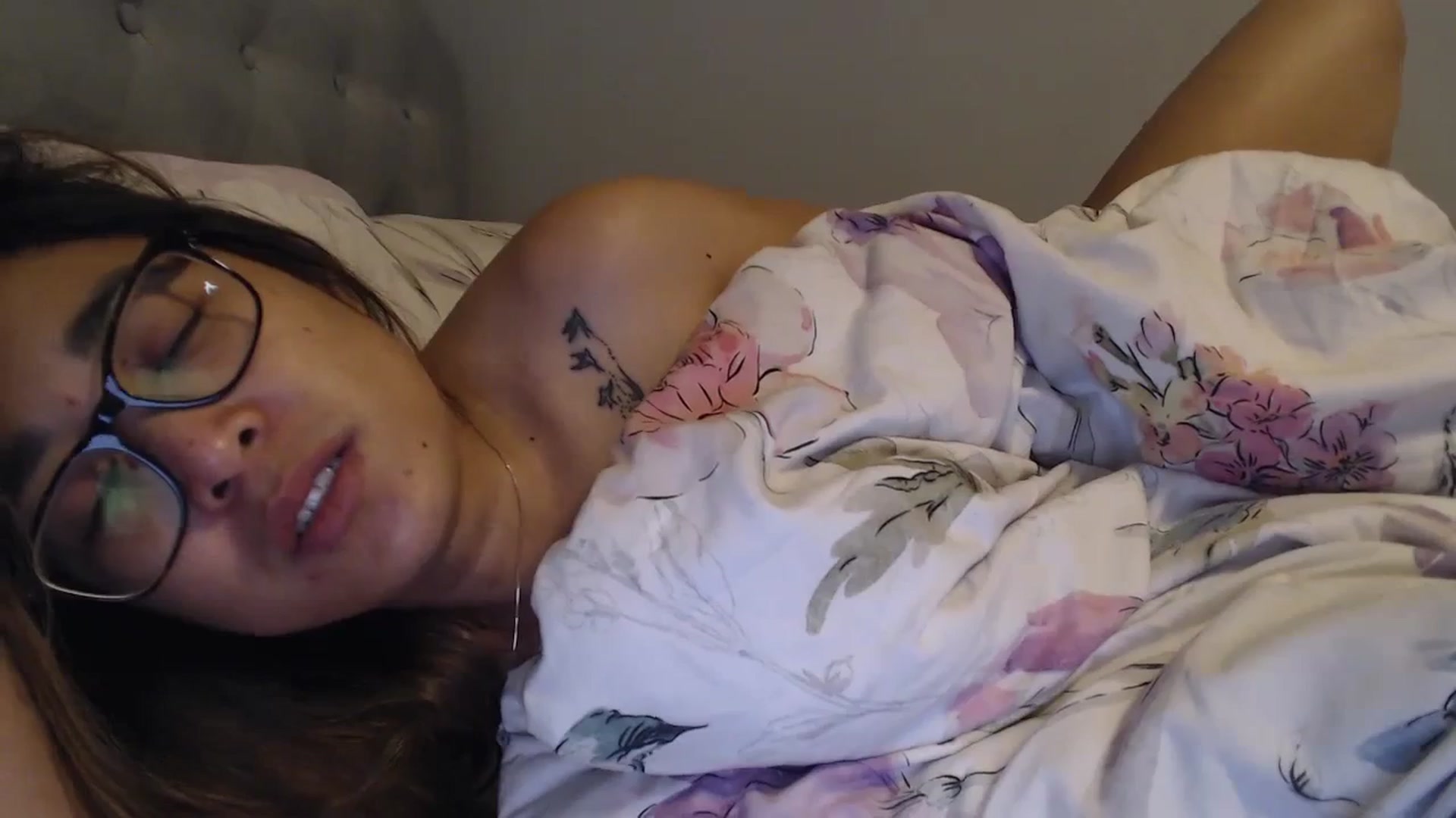 Gallery image thumbnail from NewKristine23's myfreecams stream on, 01/09/2024, 11:26 image 7 of 20