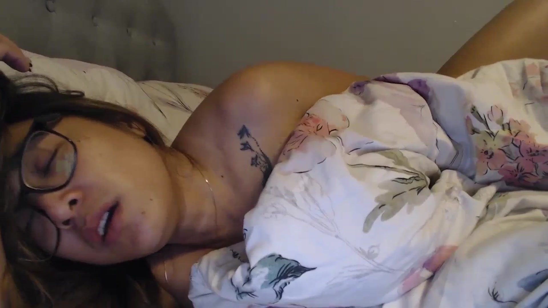 Gallery image thumbnail from NewKristine23's myfreecams stream on, 01/09/2024, 11:26 image 10 of 20