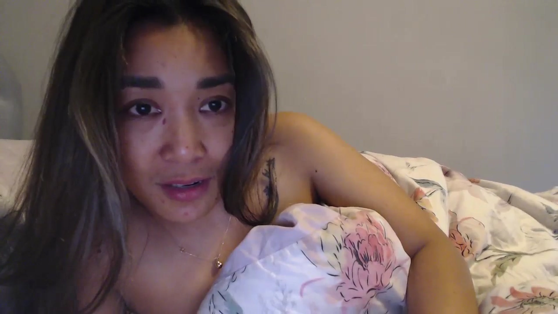 Gallery image thumbnail from NewKristine23's myfreecams stream on, 04/19/2024, 10:20 image 19 of 20