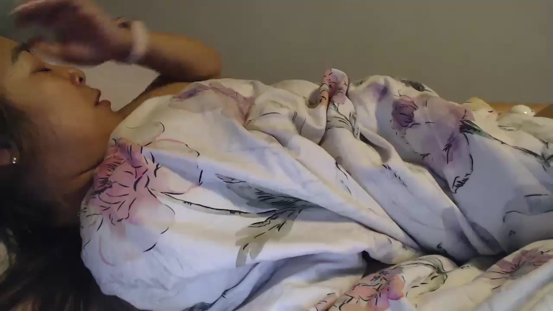 Gallery image thumbnail from NewKristine23's myfreecams stream on, 04/19/2024, 10:20 image 16 of 20