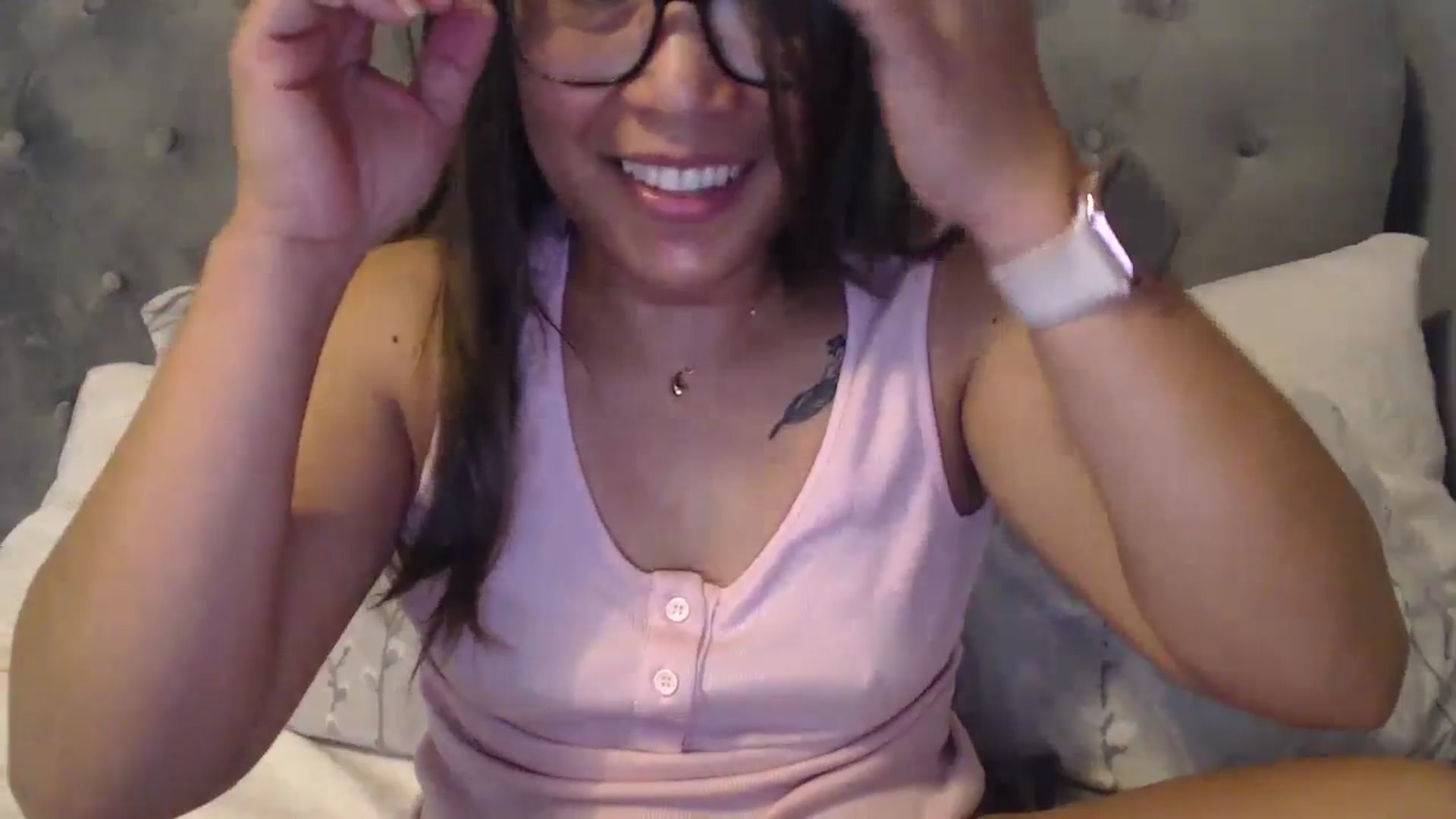 Gallery image thumbnail from NewKristine23's myfreecams stream on, 04/26/2024, 23:08 image 8 of 20