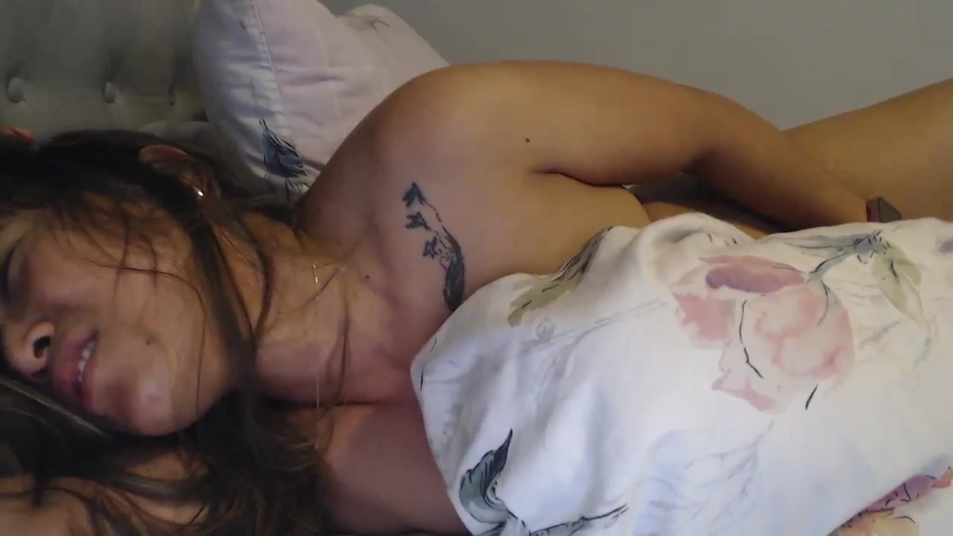 Gallery image thumbnail from NewKristine23's myfreecams stream on, 05/03/2024, 23:48 image 3 of 20