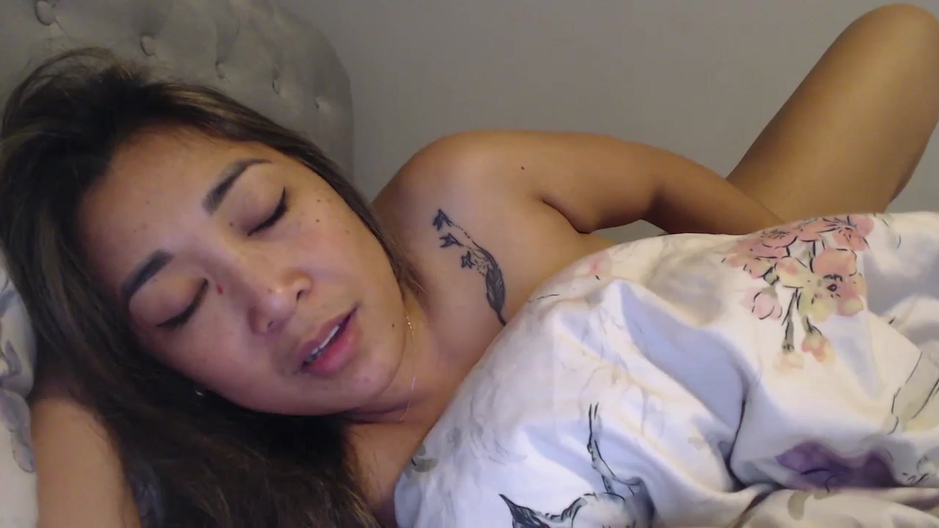 Gallery image thumbnail from NewKristine23's myfreecams stream on, 05/04/2024, 22:50 image 6 of 20