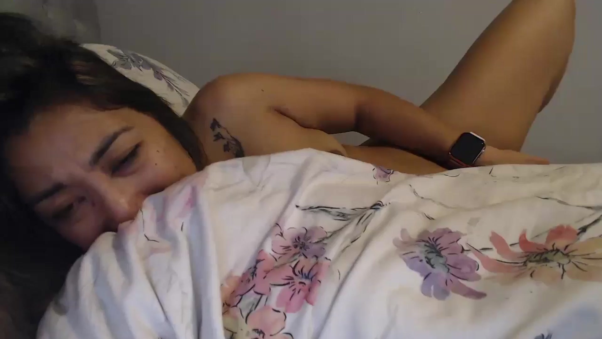 Gallery image thumbnail from NewKristine23's myfreecams stream on, 05/04/2024, 23:48 image 4 of 20