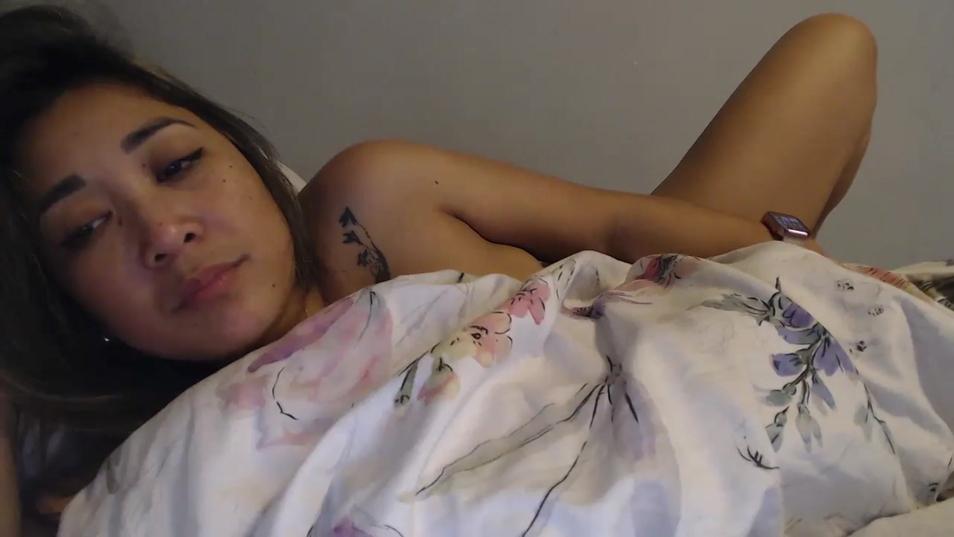 Gallery image thumbnail from NewKristine23's myfreecams stream on, 05/04/2024, 23:48 image 14 of 20
