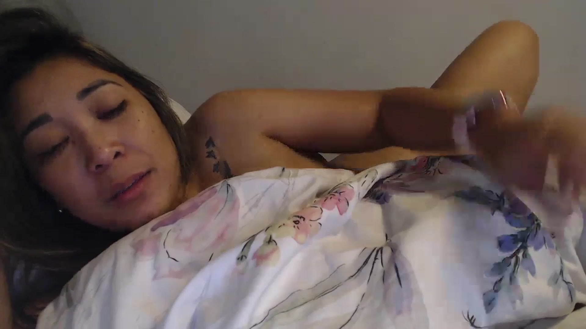 Gallery image thumbnail from NewKristine23's myfreecams stream on, 05/04/2024, 23:48 image 15 of 20