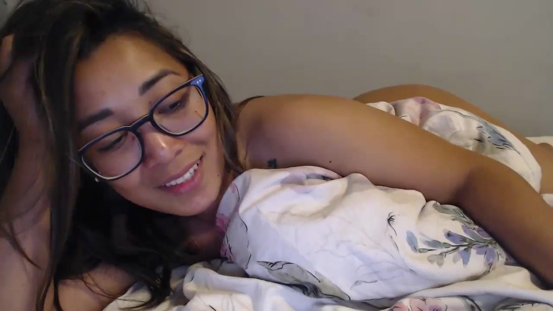 Gallery image thumbnail from NewKristine23's myfreecams stream on, 05/09/2024, 23:29 image 12 of 20