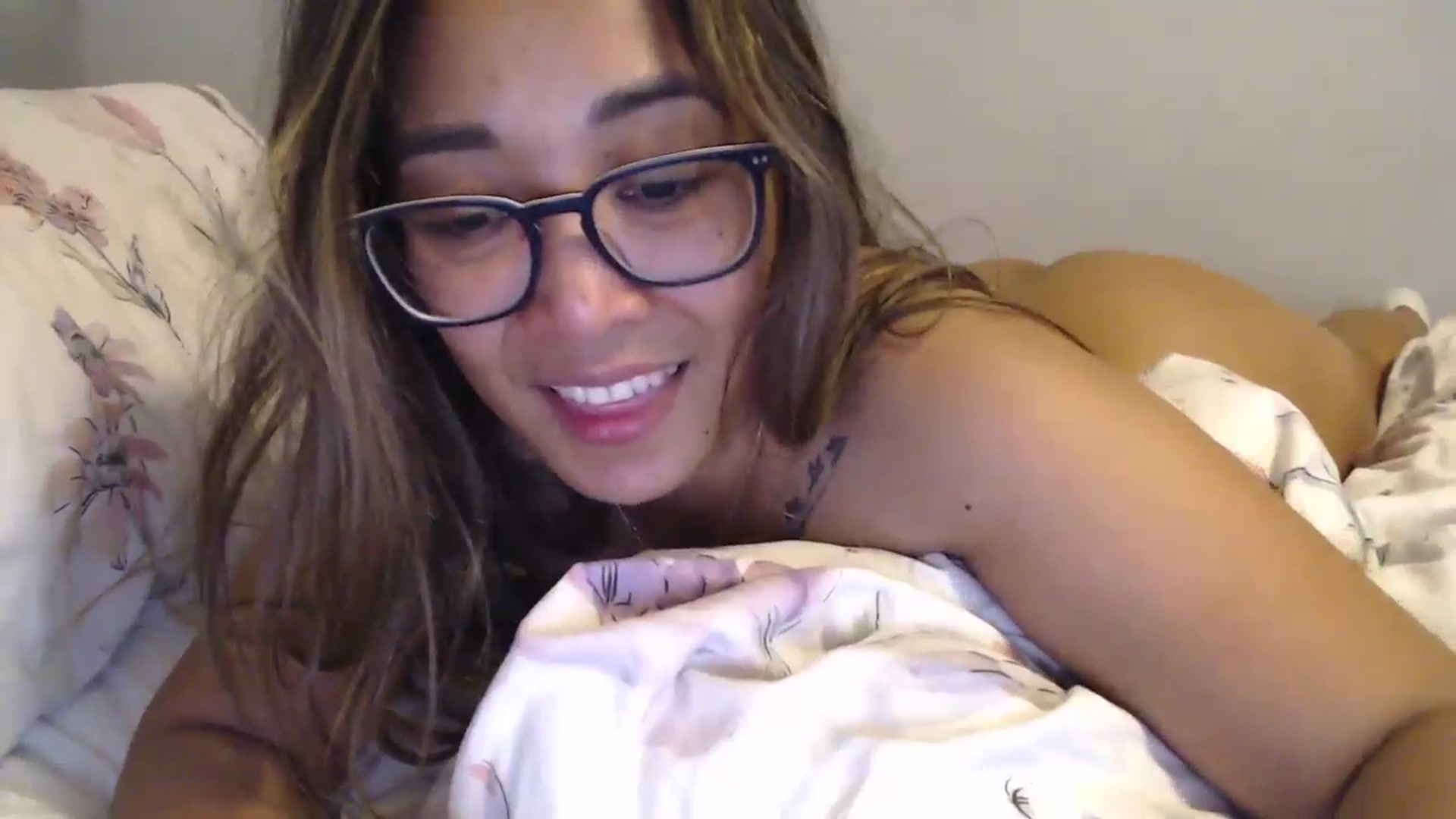 Gallery image thumbnail from NewKristine23's myfreecams stream on, 05/09/2024, 23:29 image 9 of 20