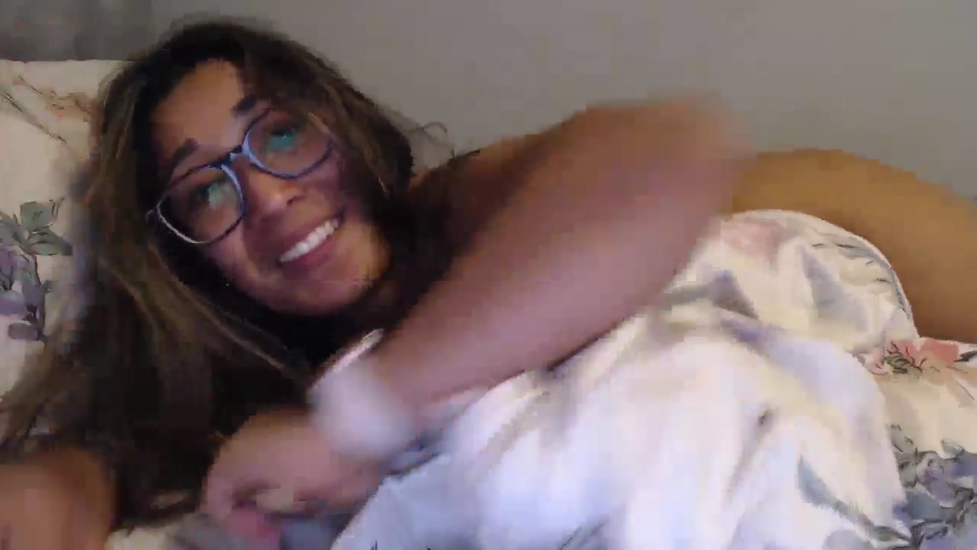 Gallery image thumbnail from NewKristine23's myfreecams stream on, 05/09/2024, 23:29 image 8 of 20
