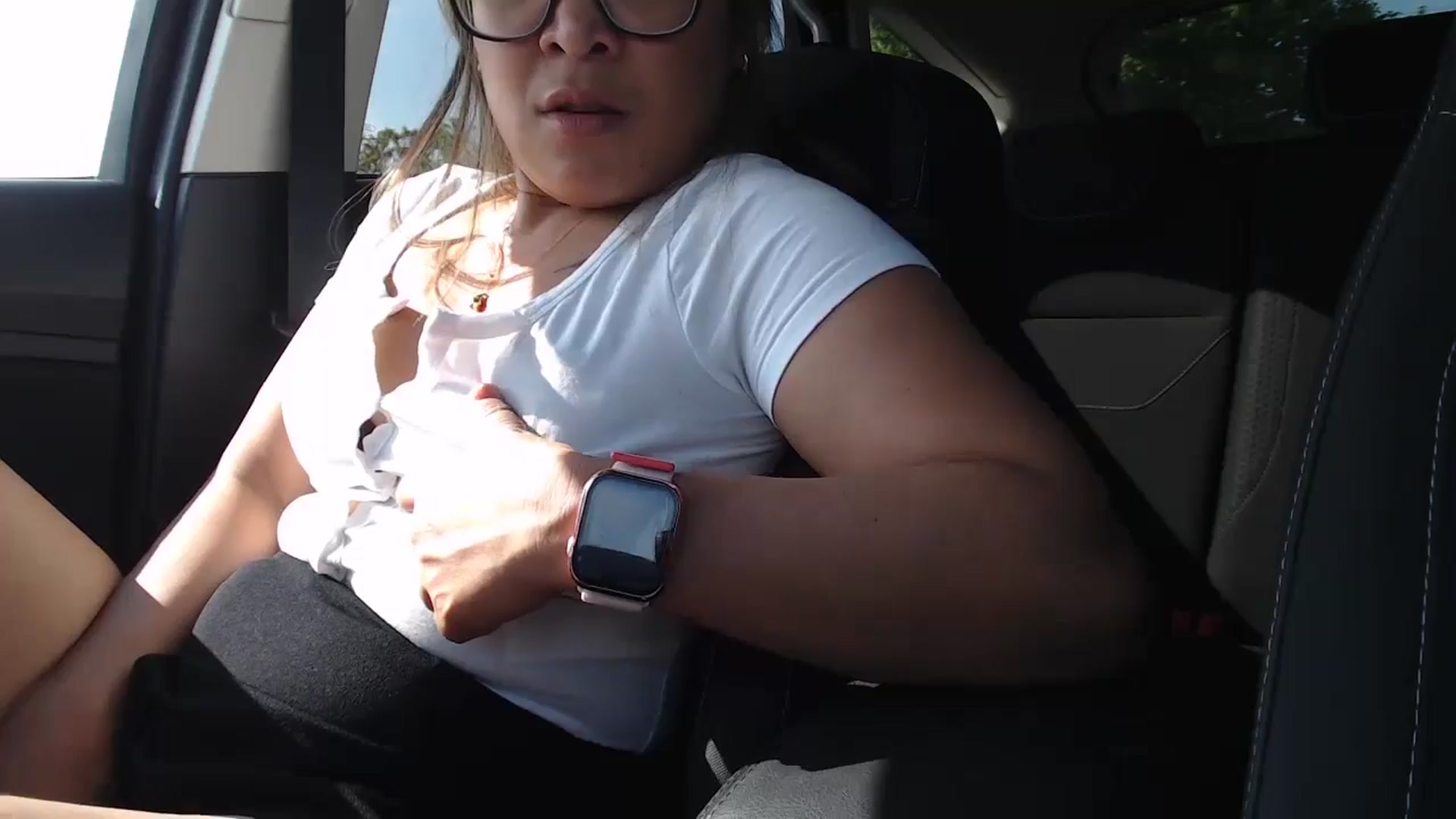 Gallery image thumbnail from NewKristine23's myfreecams stream on, 05/13/2024, 08:54 image 10 of 20