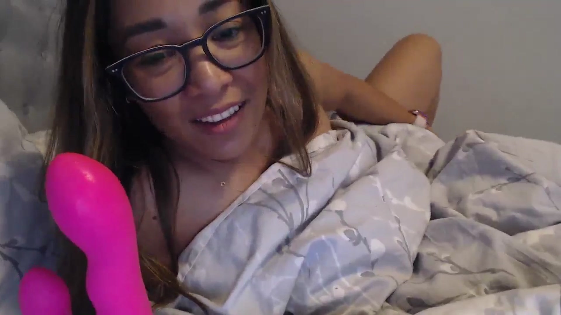 Gallery image thumbnail from NewKristine23's myfreecams stream on, 05/15/2024, 09:09 image 2 of 20