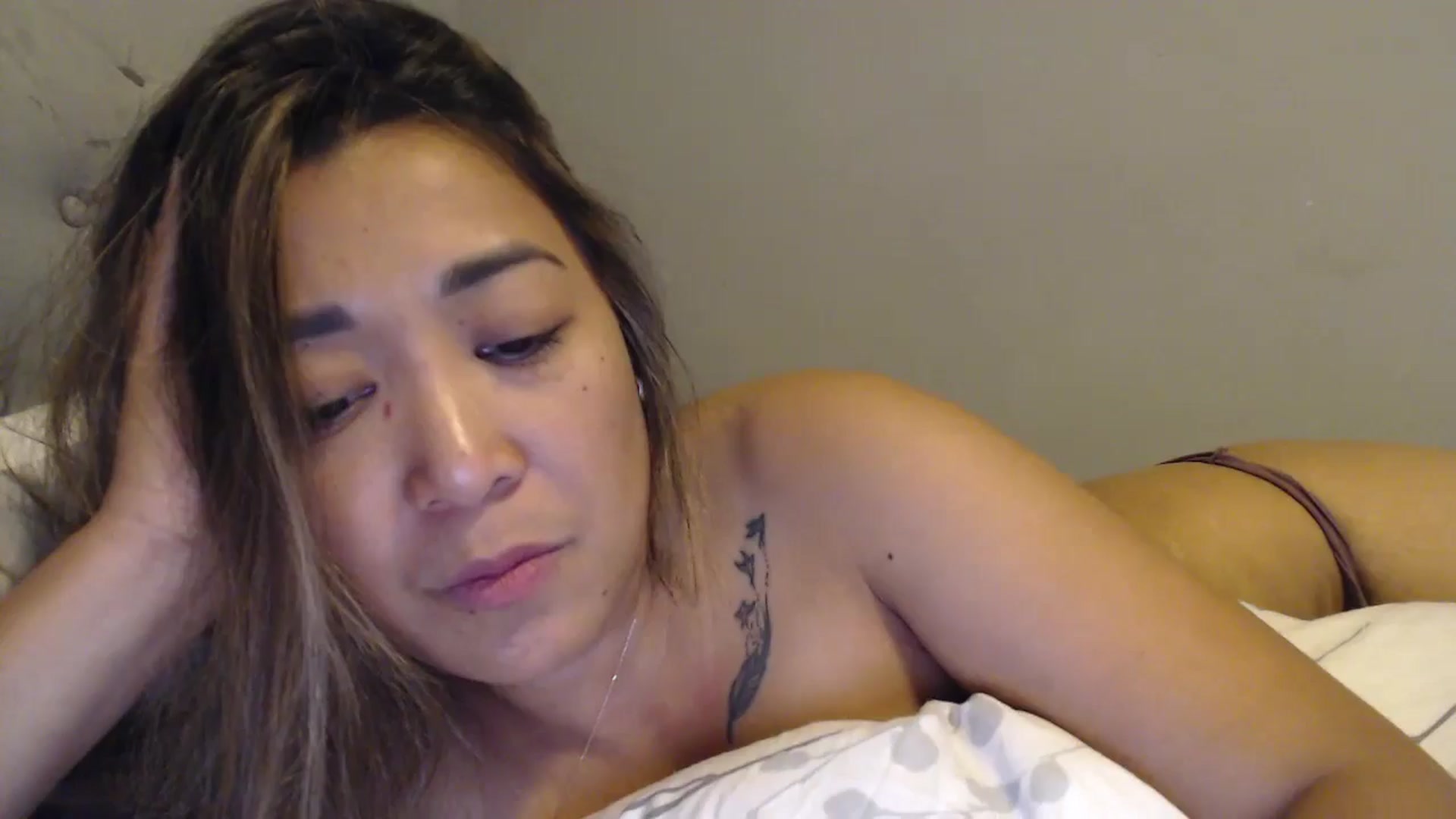 Gallery image thumbnail from NewKristine23's myfreecams stream on, 05/16/2024, 09:29 image 1 of 20