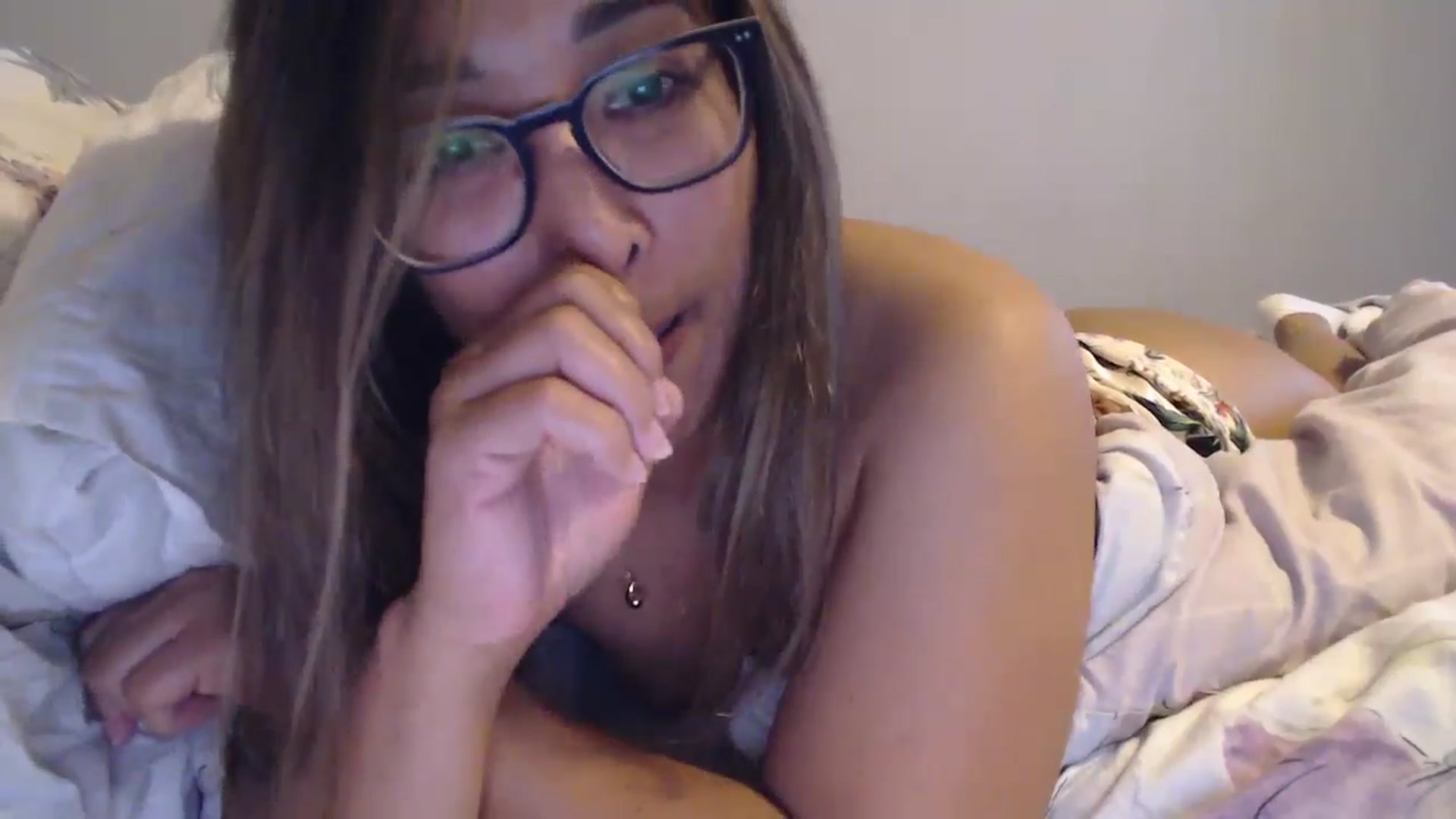 Gallery image thumbnail from NewKristine23's myfreecams stream on, 05/25/2024, 09:14 image 6 of 20