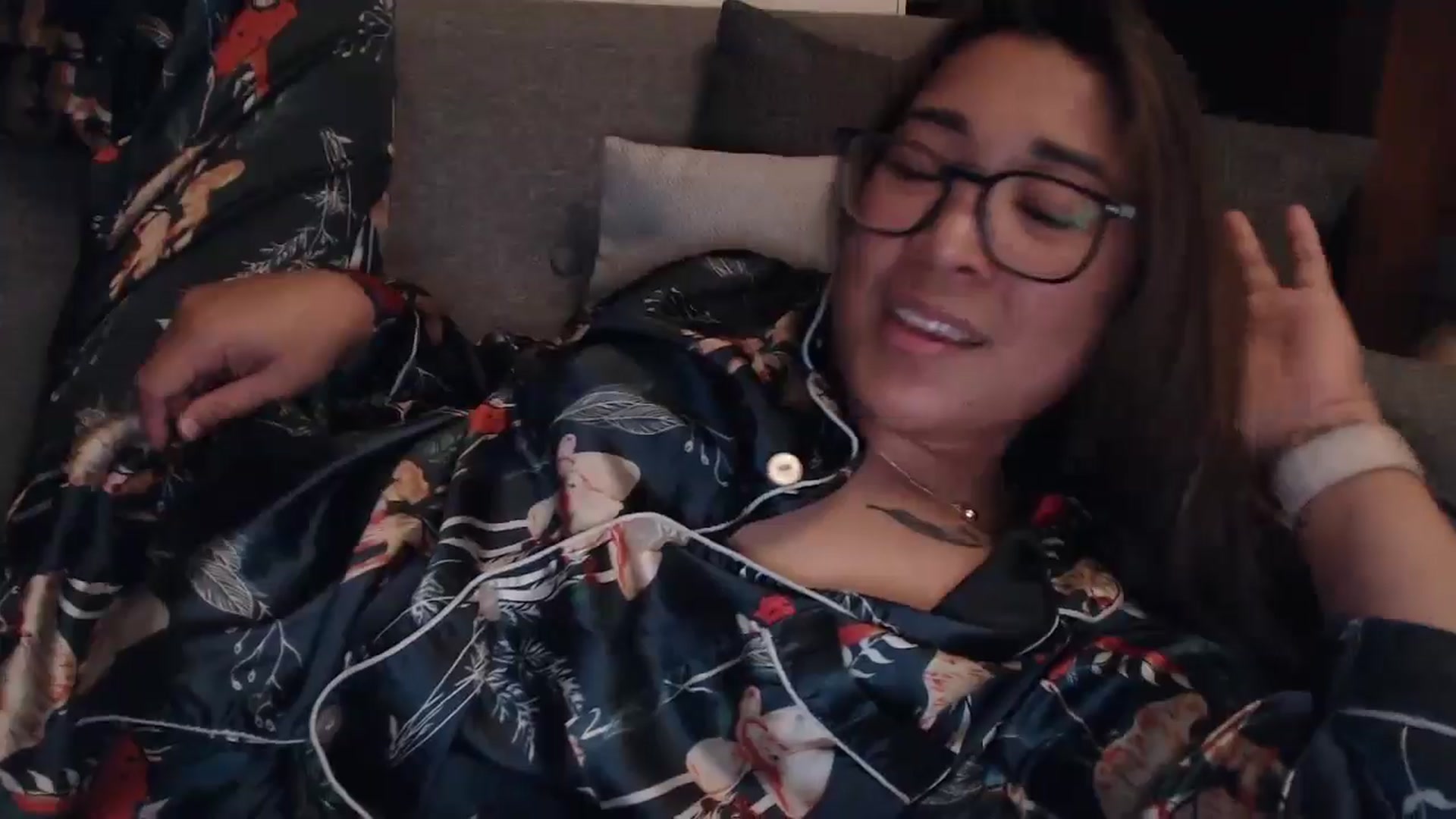 Gallery image thumbnail from NewKristine23's myfreecams stream on, 05/25/2024, 23:33 image 9 of 20