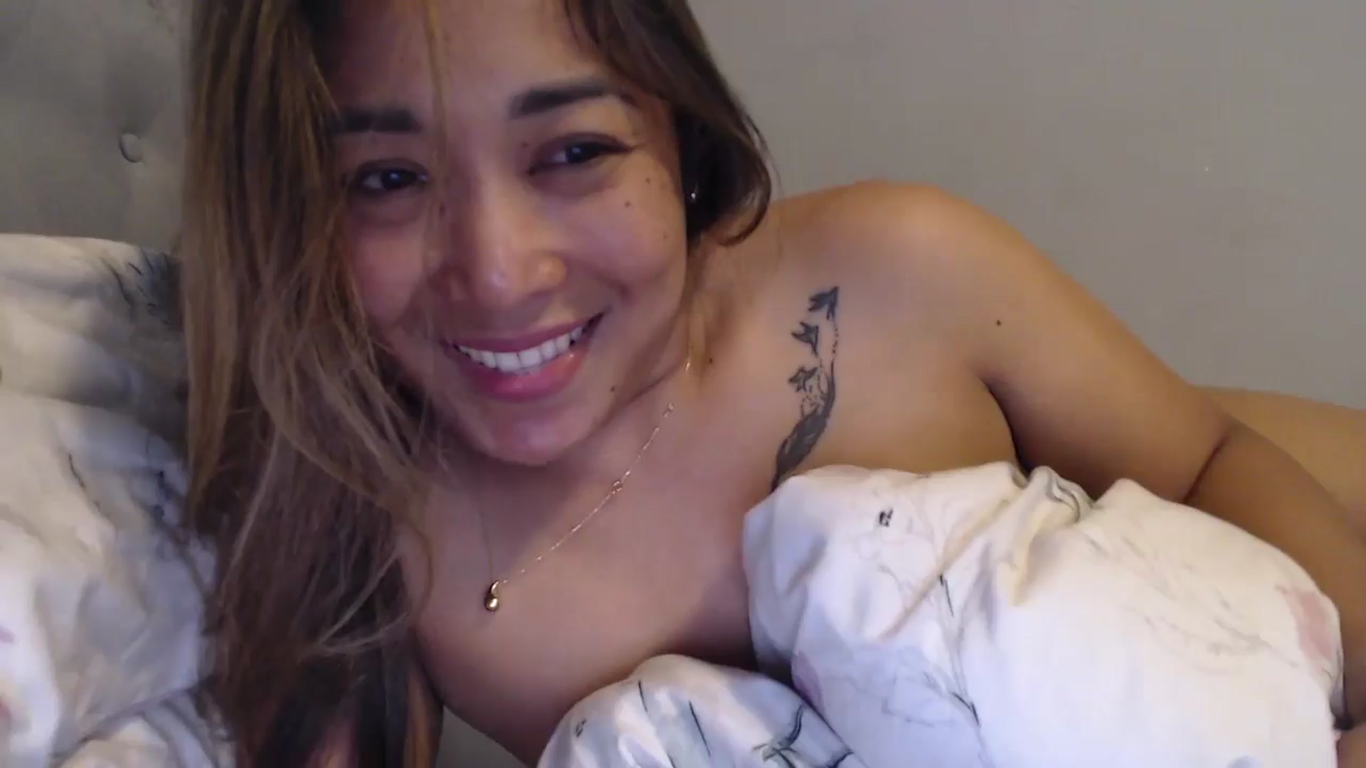 Gallery image thumbnail from NewKristine23's myfreecams stream on, 05/26/2024, 23:33 image 1 of 20