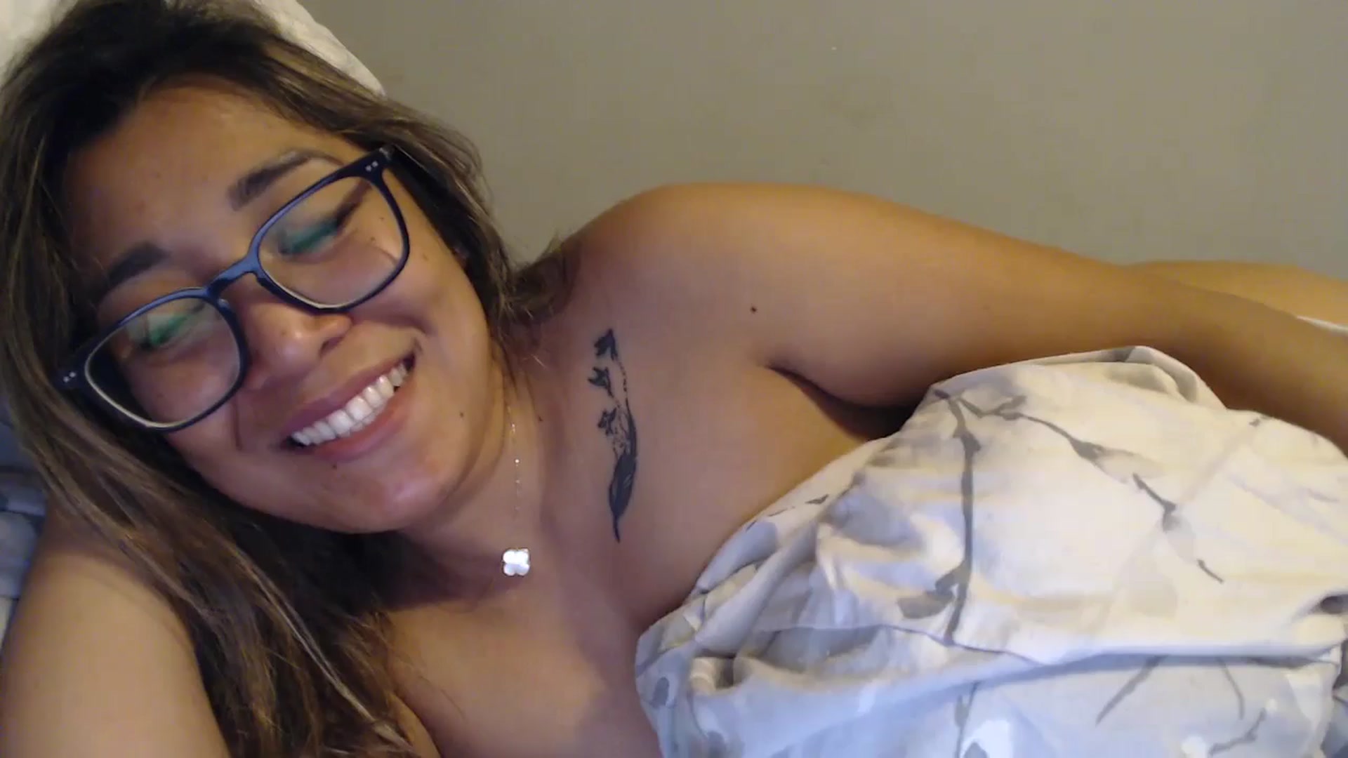 Gallery image thumbnail from NewKristine23's myfreecams stream on, 05/31/2024, 10:49 image 1 of 20