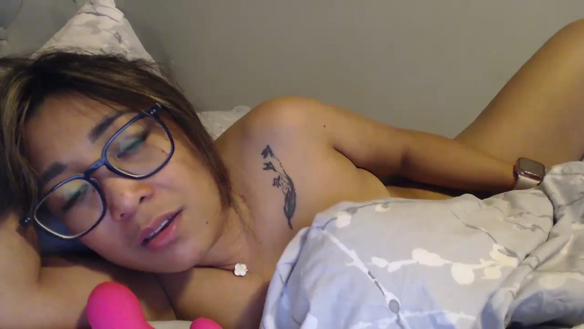 Gallery image thumbnail from NewKristine23's myfreecams stream on, 06/03/2024, 11:08 image 7 of 20