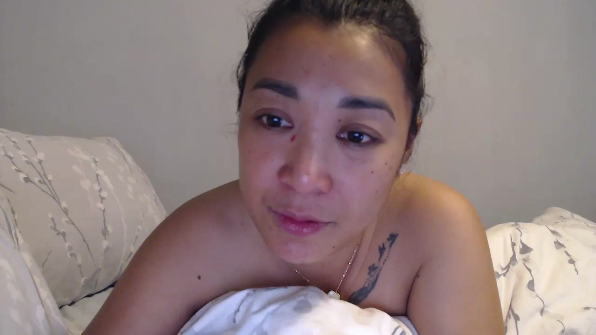 Gallery image thumbnail from NewKristine23's myfreecams stream on, 06/03/2024, 23:28 image 1 of 20