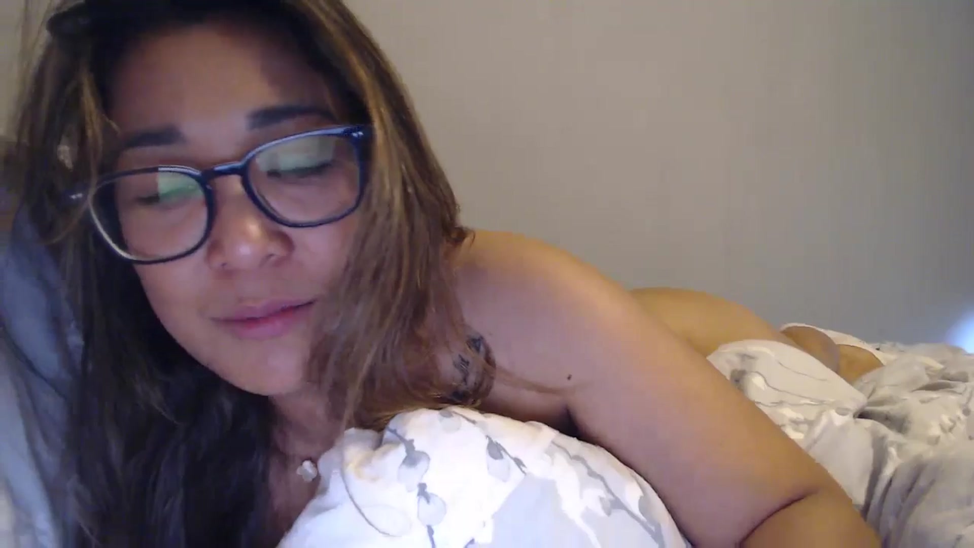 Gallery image thumbnail from NewKristine23's myfreecams stream on, 06/04/2024, 10:57 image 18 of 20