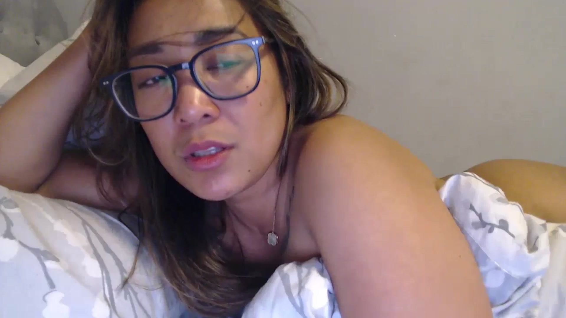 Gallery image thumbnail from NewKristine23's myfreecams stream on, 06/07/2024, 24:23 image 2 of 20