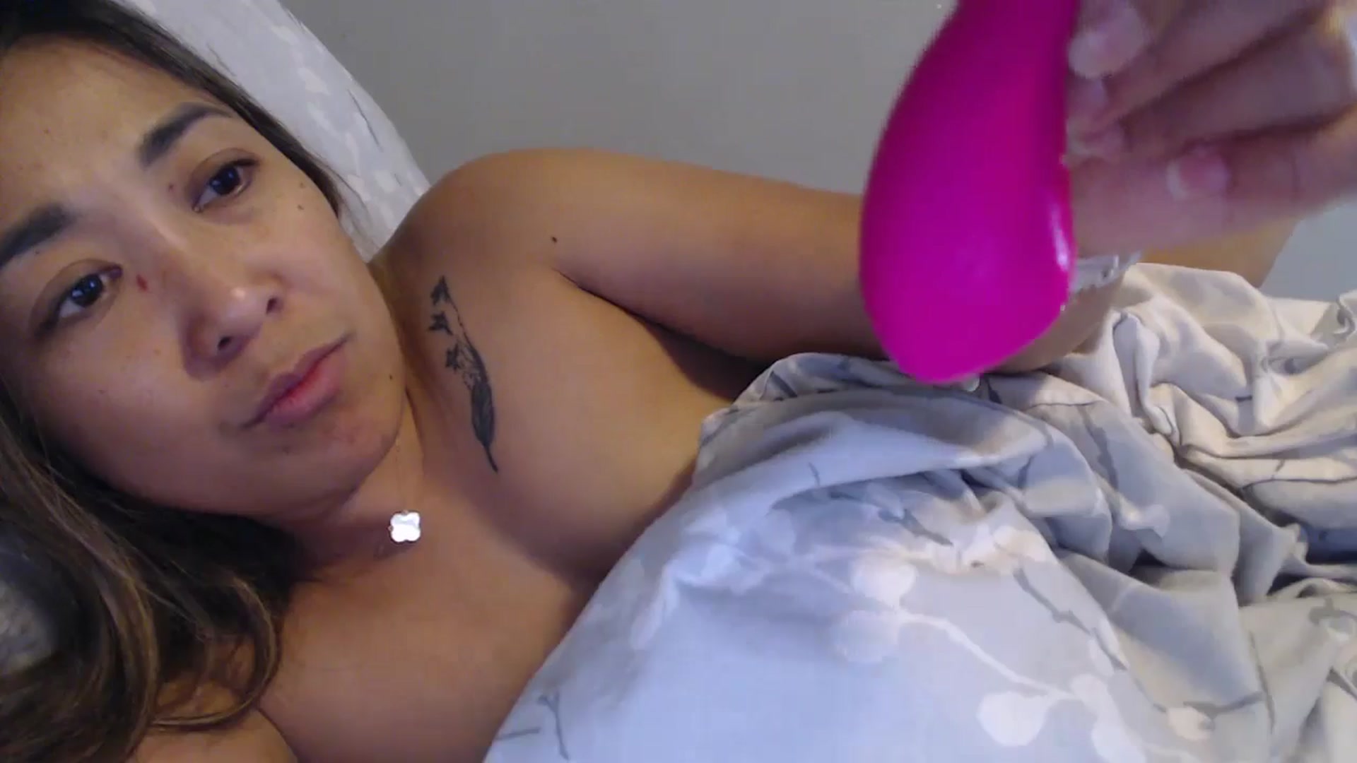 Gallery image thumbnail from NewKristine23's myfreecams stream on, 06/08/2024, 11:24 image 18 of 20