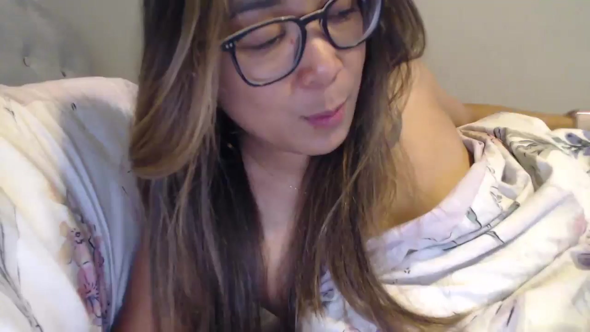 Gallery image thumbnail from NewKristine23's myfreecams stream on, 06/12/2024, 09:10 image 1 of 20
