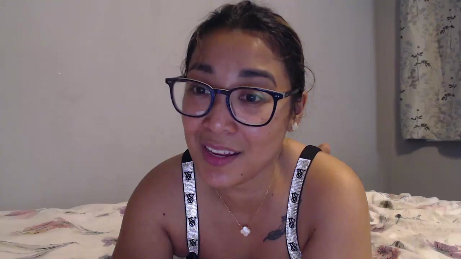 Gallery image thumbnail from NewKristine23's myfreecams stream on, 06/13/2024, 21:08 image 7 of 20