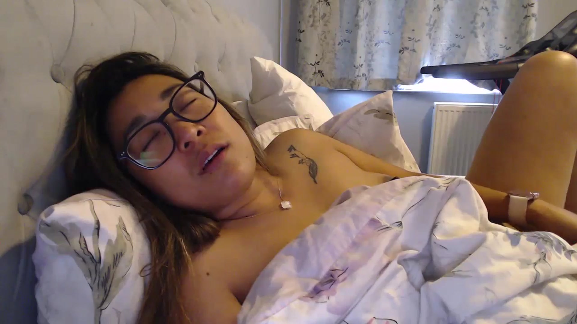 Gallery image thumbnail from NewKristine23's myfreecams stream on, 06/30/2024, 09:35 image 13 of 20