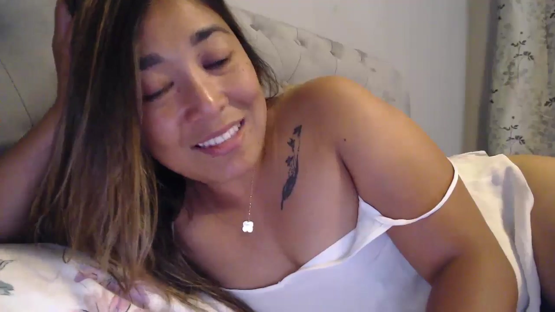Gallery image thumbnail from NewKristine23's myfreecams stream on, 08/20/2024, 20:21 image 20 of 20