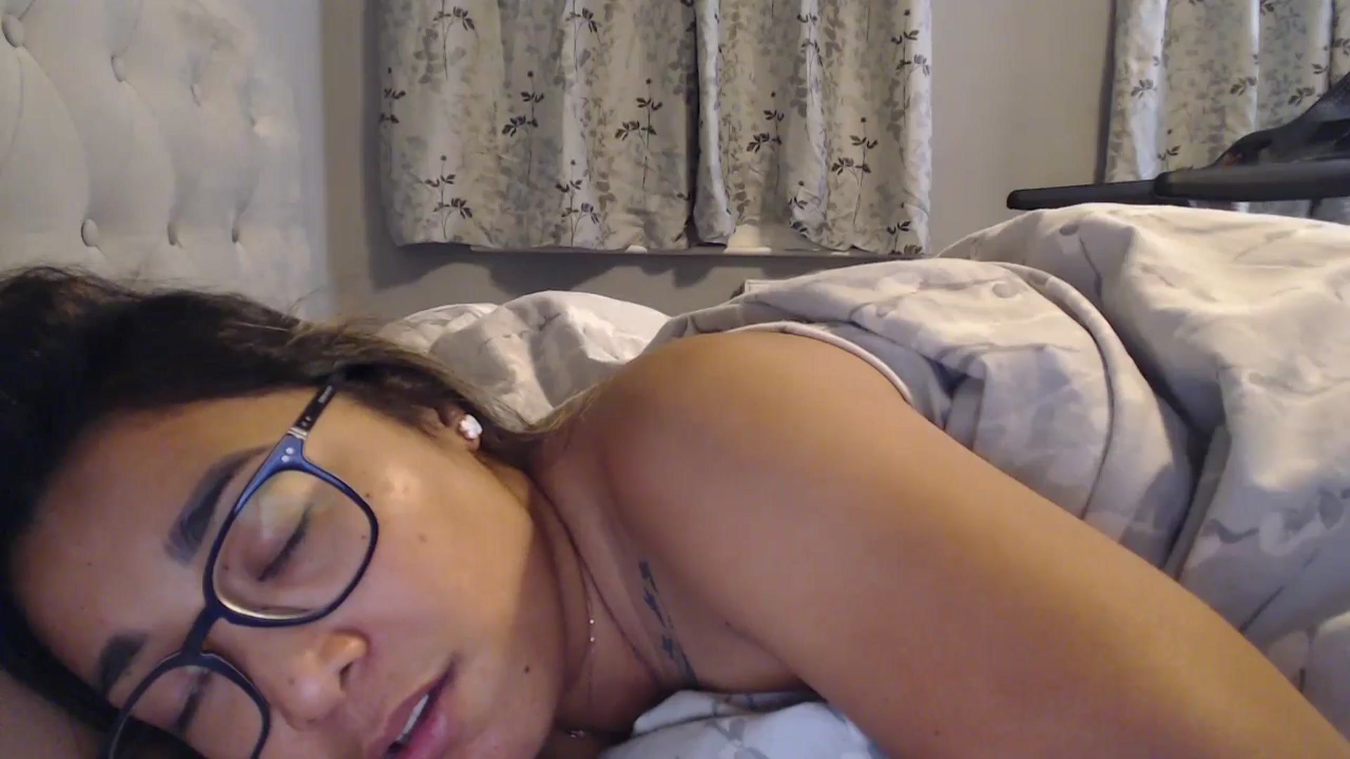 Gallery image thumbnail from NewKristine23's myfreecams stream on, 10/02/2024, 23:39 image 18 of 20
