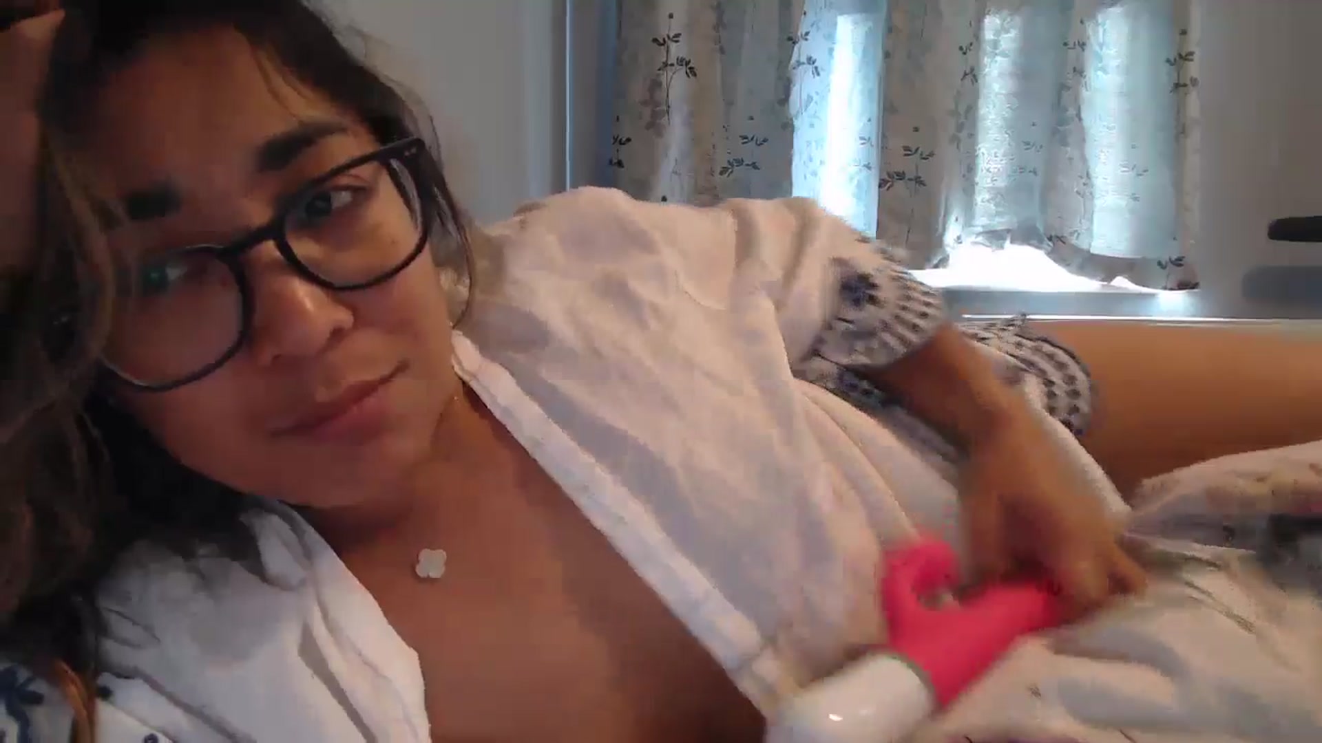 Gallery image thumbnail from NewKristine23's myfreecams stream on, 10/10/2024, 09:47 image 5 of 20