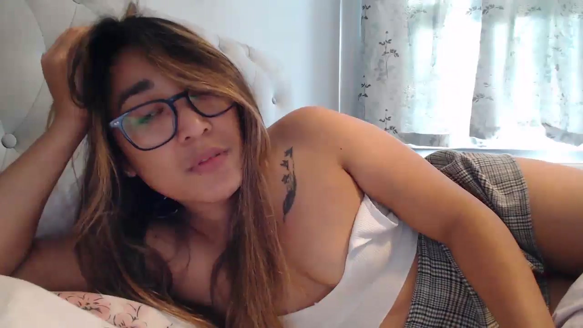 Gallery image thumbnail from NewKristine23's myfreecams stream on, 10/29/2024, 13:07 image 11 of 20