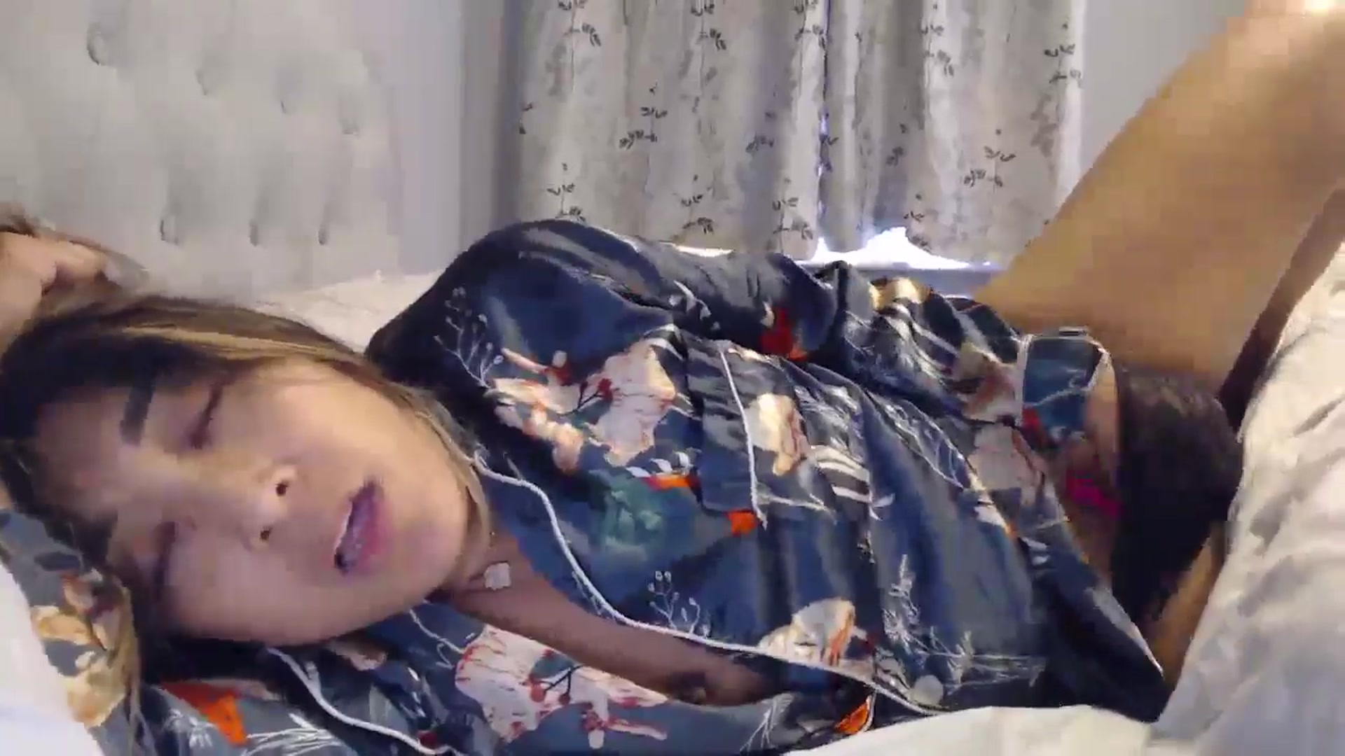 Gallery image thumbnail from NewKristine23's myfreecams stream on, 11/20/2024, 13:09 image 4 of 20