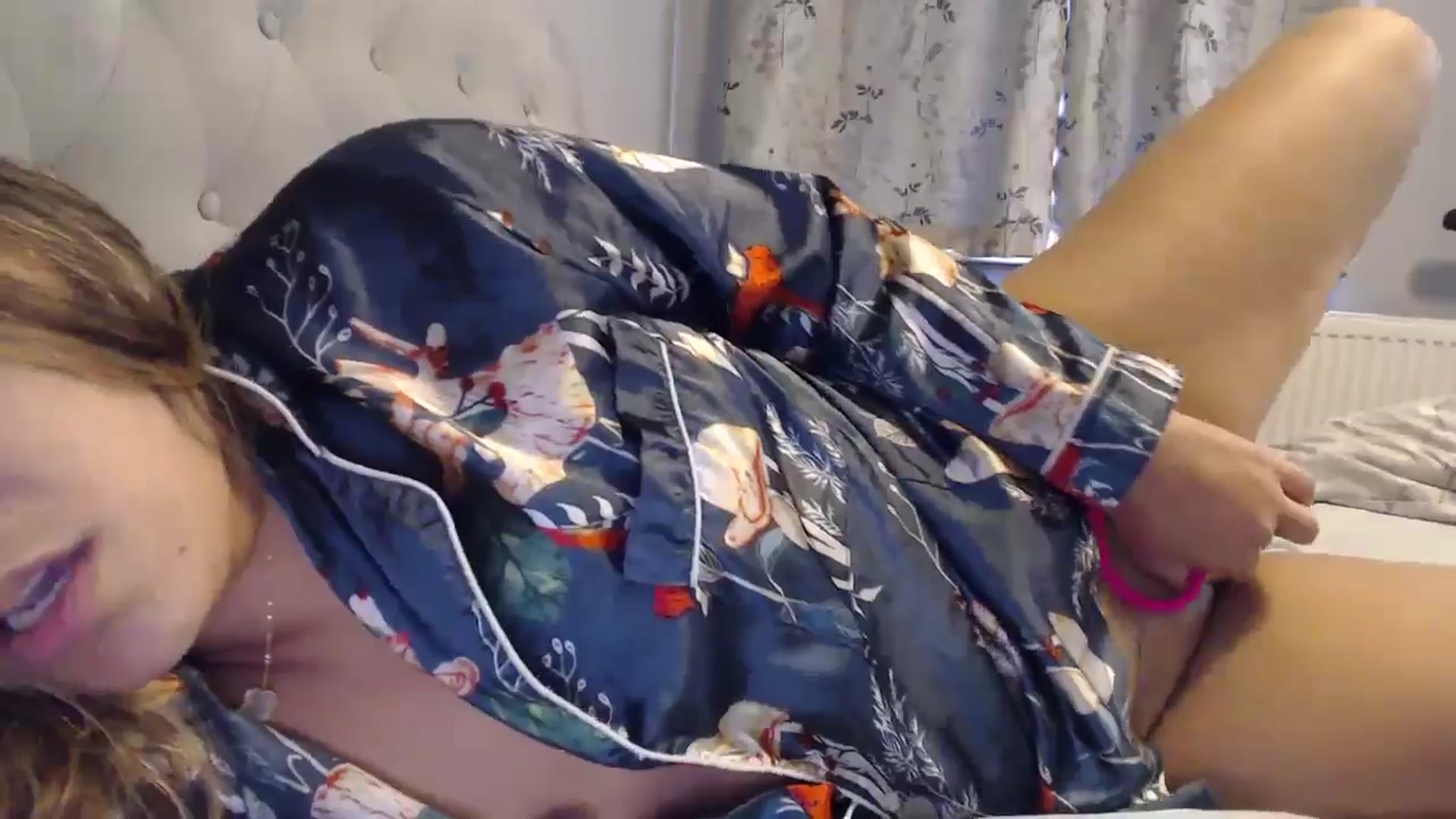 Gallery image thumbnail from NewKristine23's myfreecams stream on, 11/20/2024, 13:09 image 12 of 20